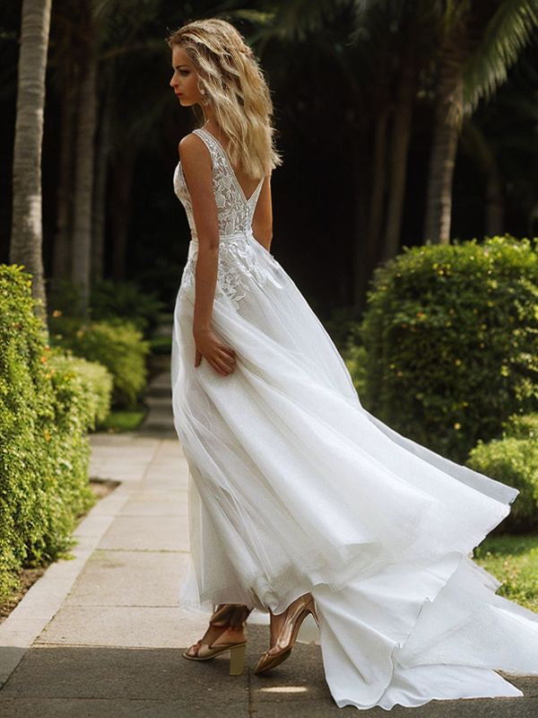 Vestidos de novia de corte A/princesa, tul, encaje, escote en V, sin mangas, cola larga