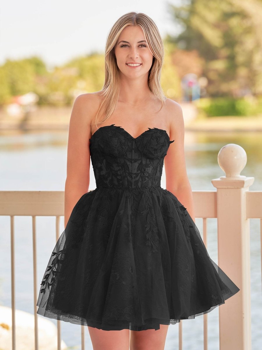 A-line Red Sweetheart Appliques Lace Homecoming Dress With Corset Back
