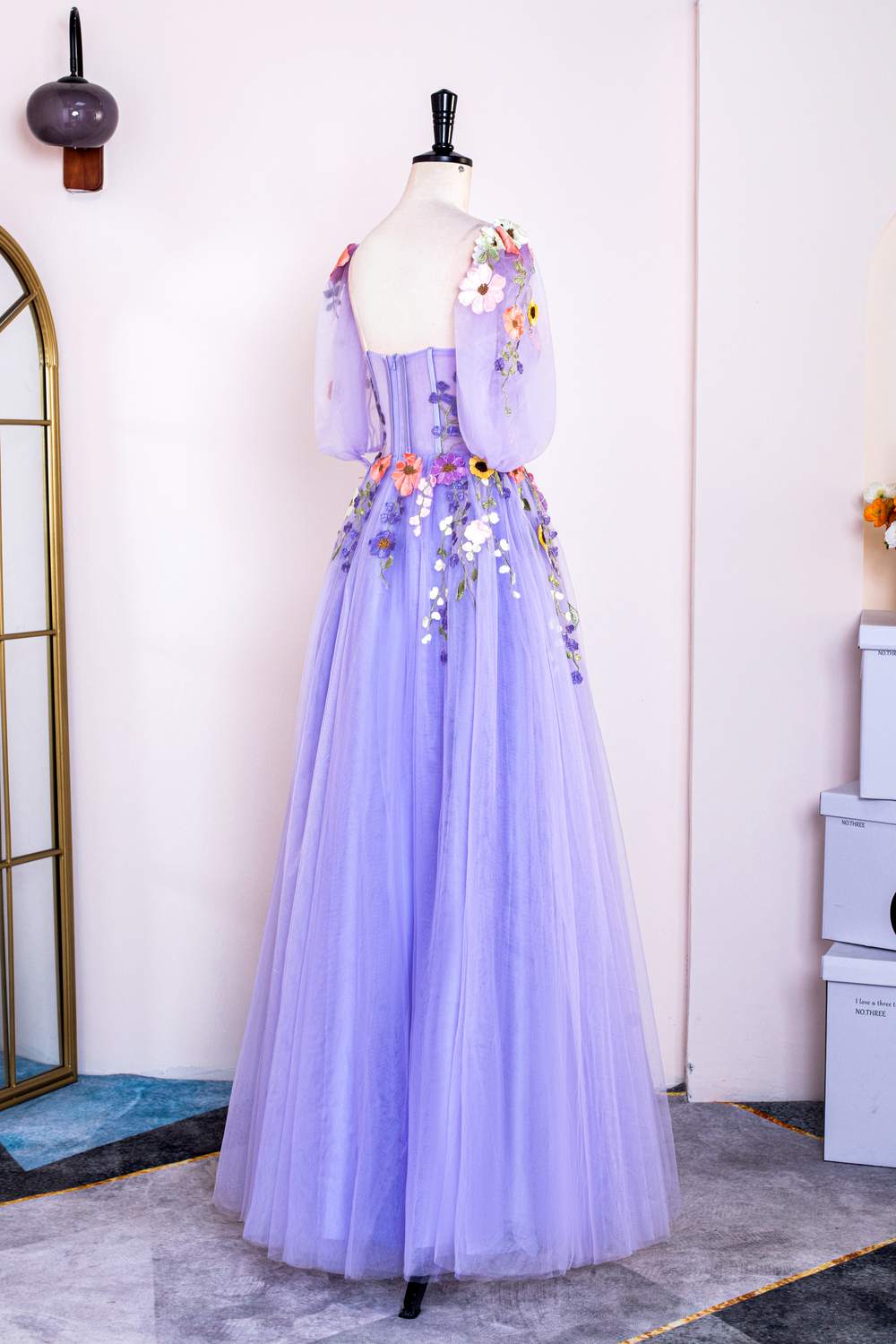 Lavendelfarbenes Blumenapplikationen-Puffärmel-A-Linien-Kleid mit langen Ball- und Partykleidern
