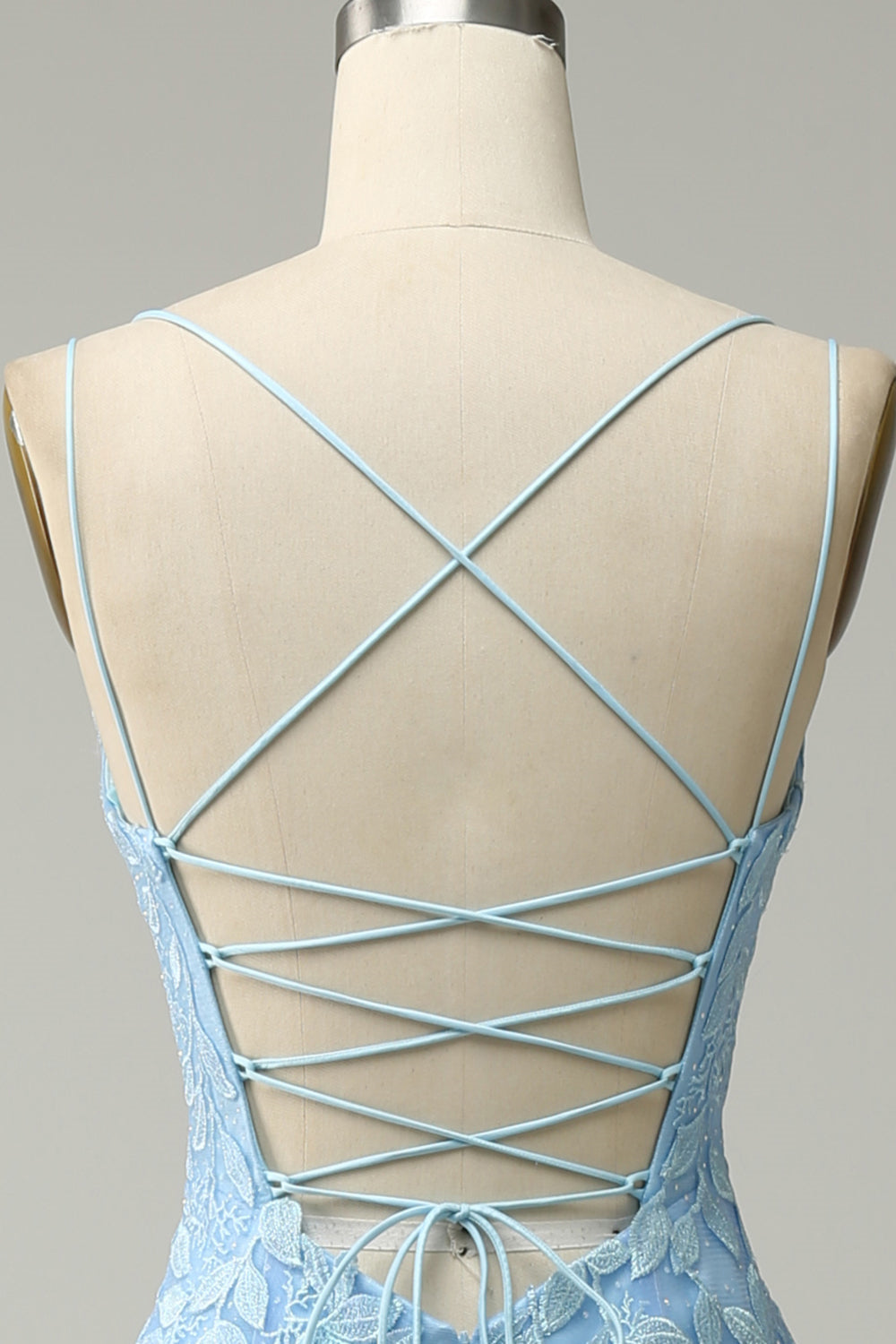 Hellblaues Meerjungfrau-Abschlussballkleid mit Schnürung und Applikationen aus Tüll, langes Abendkleid