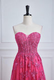 Heißes rosa trägerloses A-Linien-Blumenkleid, langes Ballkleid mit Schlitz