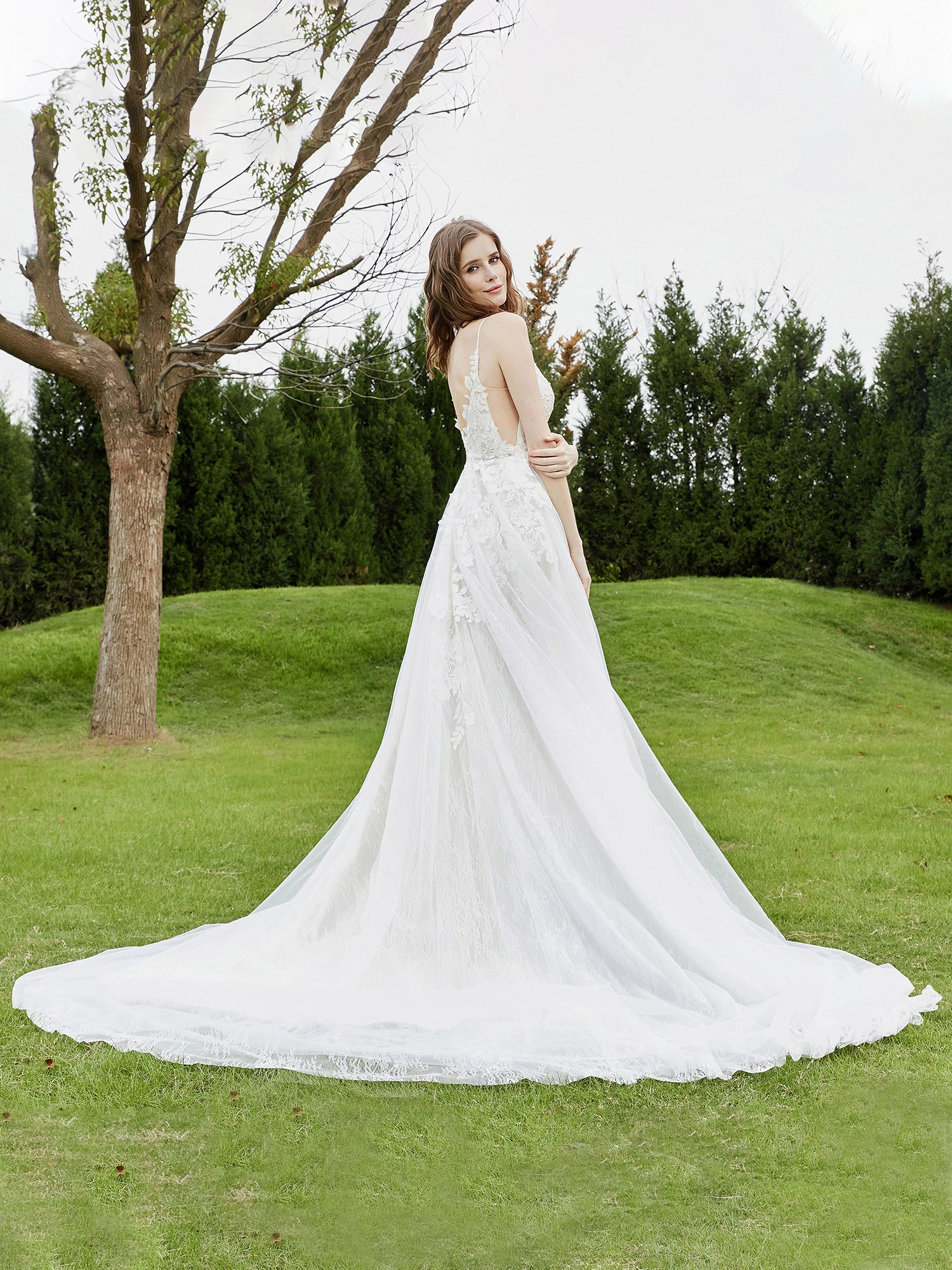Applizierte tiefe V-Ausschnitt Spaghettiträger Brautkleid Elfenbein Brautkleider Kleider