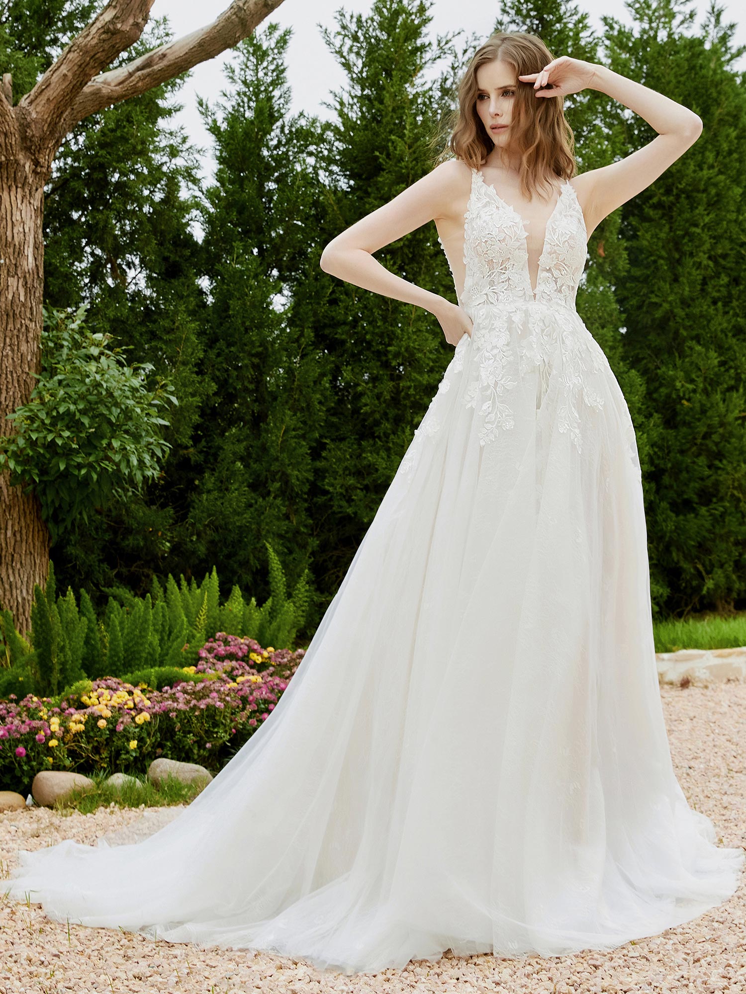Applizierte tiefe V-Ausschnitt Spaghettiträger Brautkleid Elfenbein Brautkleider Kleider