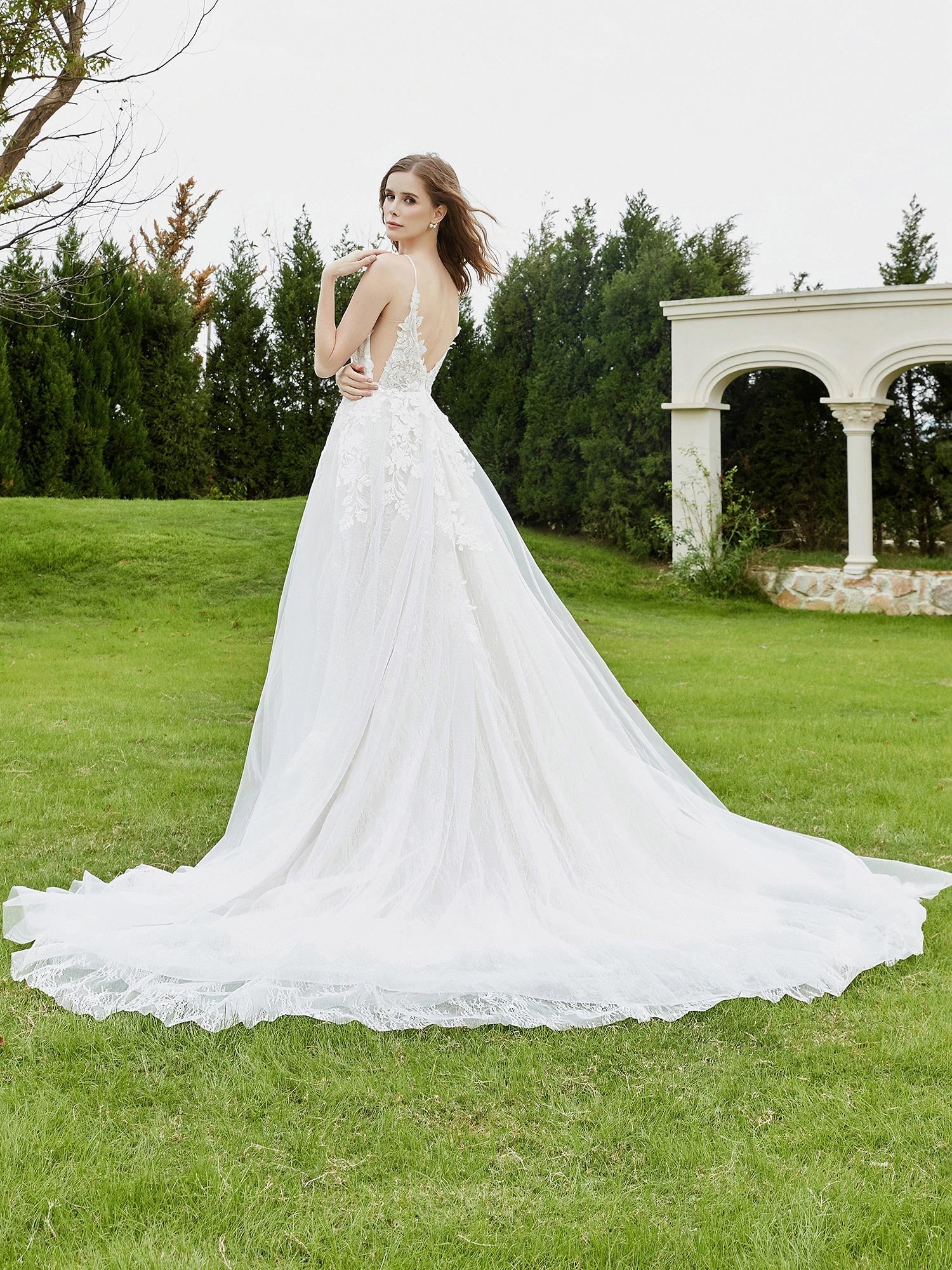 Applizierte tiefe V-Ausschnitt Spaghettiträger Brautkleid Elfenbein Brautkleider Kleider