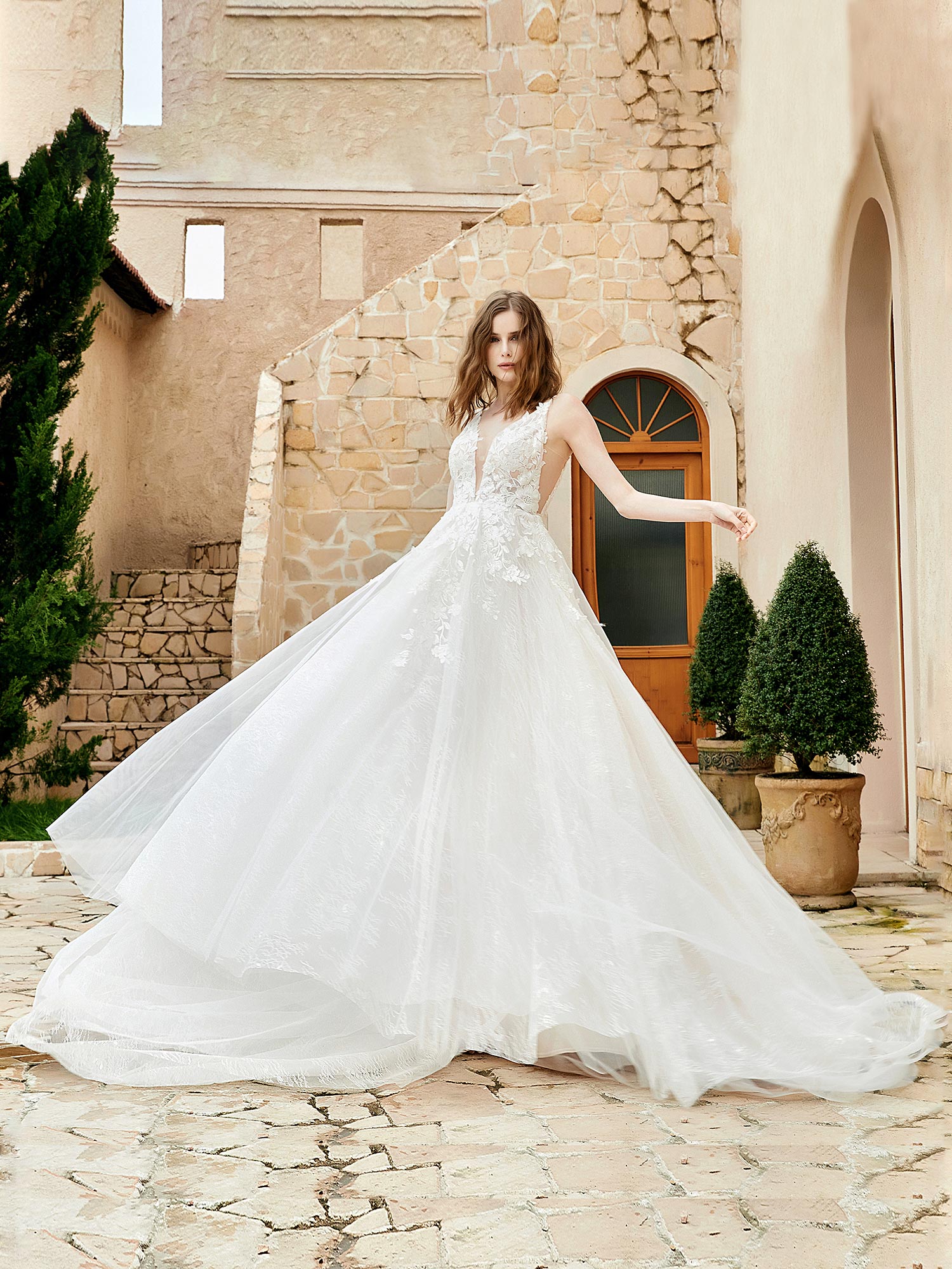 Applizierte tiefe V-Ausschnitt Spaghettiträger Brautkleid Elfenbein Brautkleider Kleider