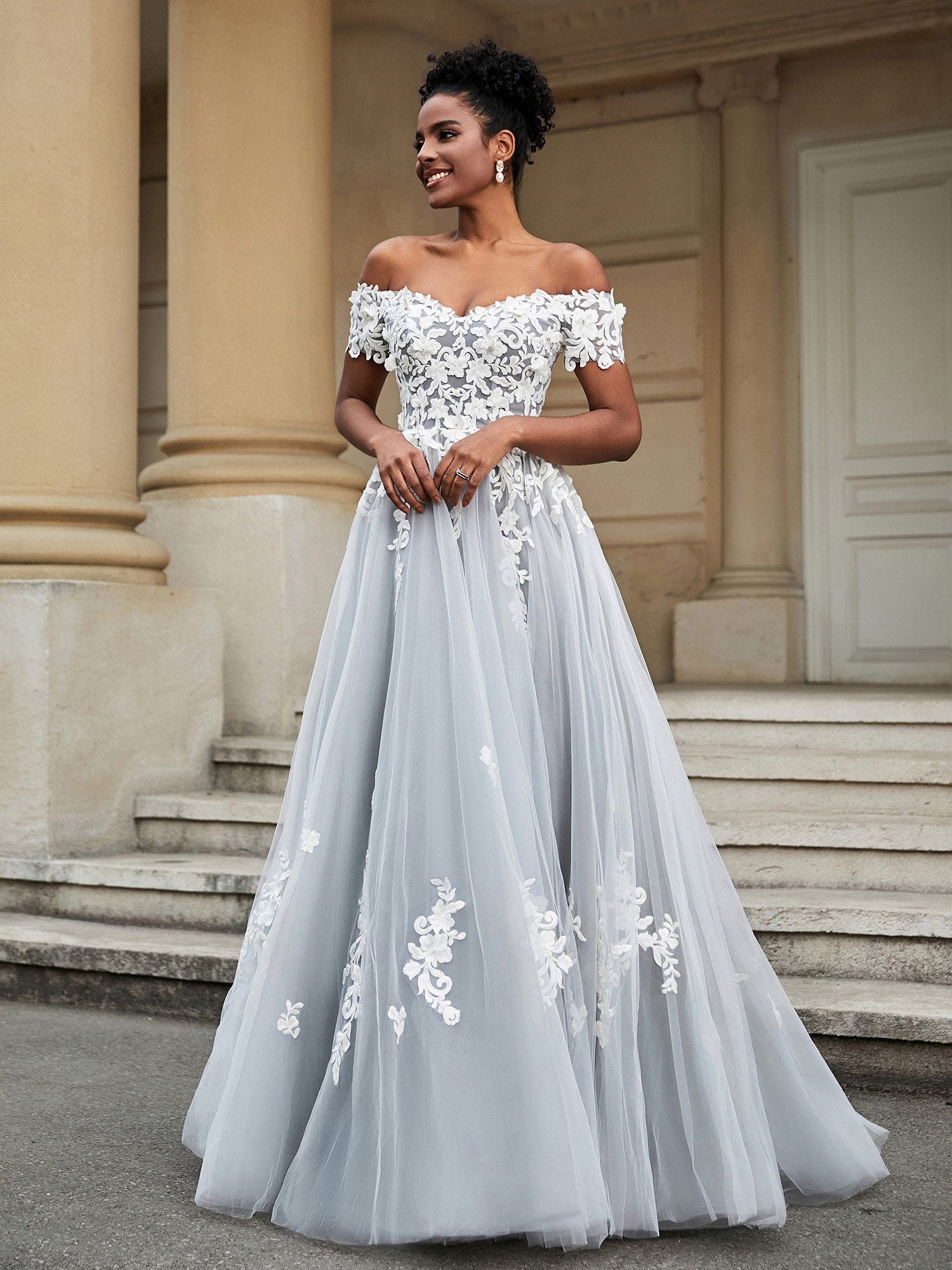 Schulterfreies A-Linien-Brautkleid mit Schlitz Elfenbein/Grau Brautkleider Kleider