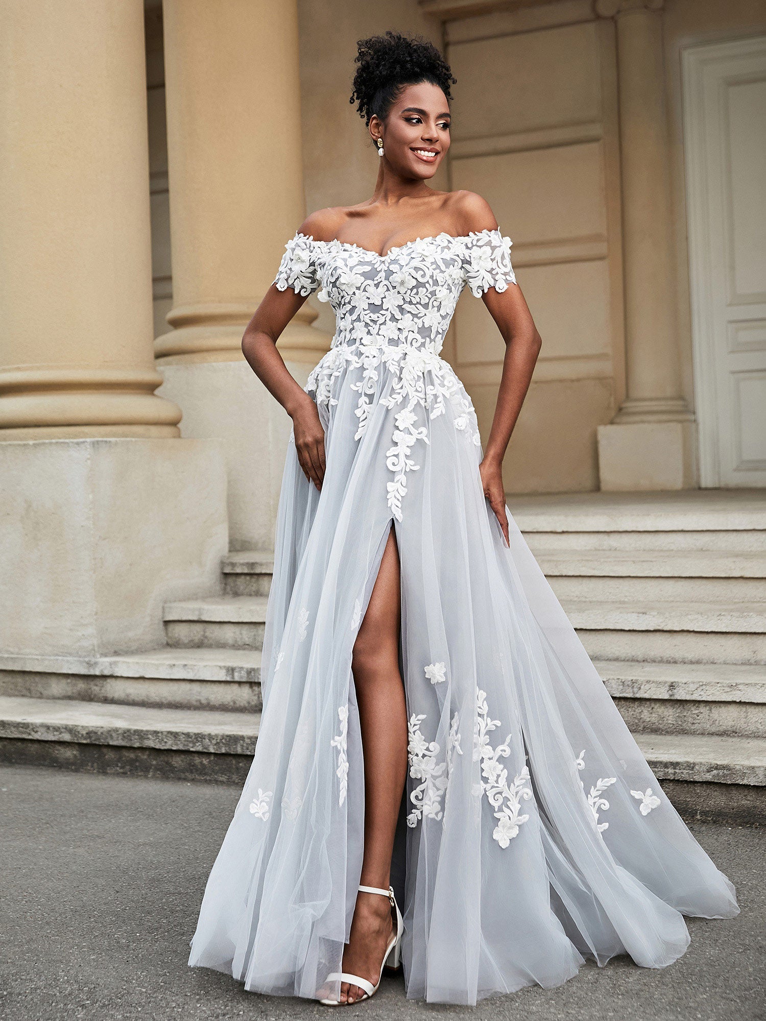 Schulterfreies A-Linien-Brautkleid mit Schlitz Elfenbein/Grau Brautkleider Kleider