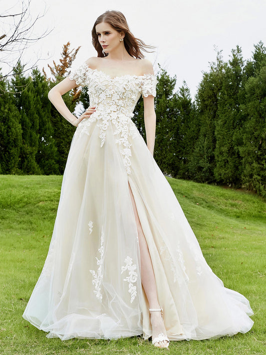 Schulterfreies A-Linien-Brautkleid mit Schlitz – Elfenbein/Champagner