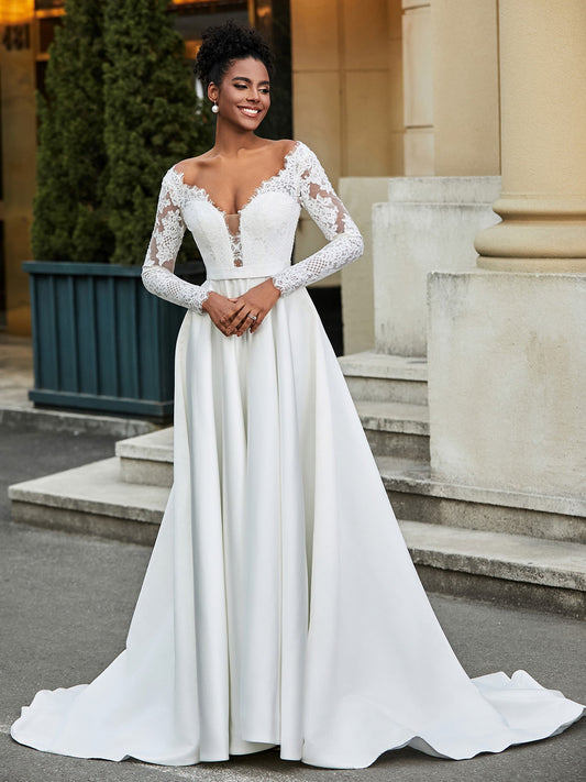 Rückenfreies A-Linien-Brautkleid aus Spitze mit Knopf Elfenbein