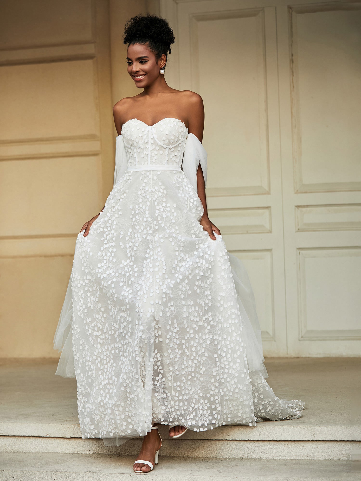 Sweetheart Neckline Sleeveless Lace A-Line Wedding Dress Ivory Bridal Gowns Dresses