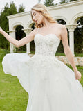A-Linie Brautkleid mit Applikationen und Pinselschleppe – Elfenbeinfarben