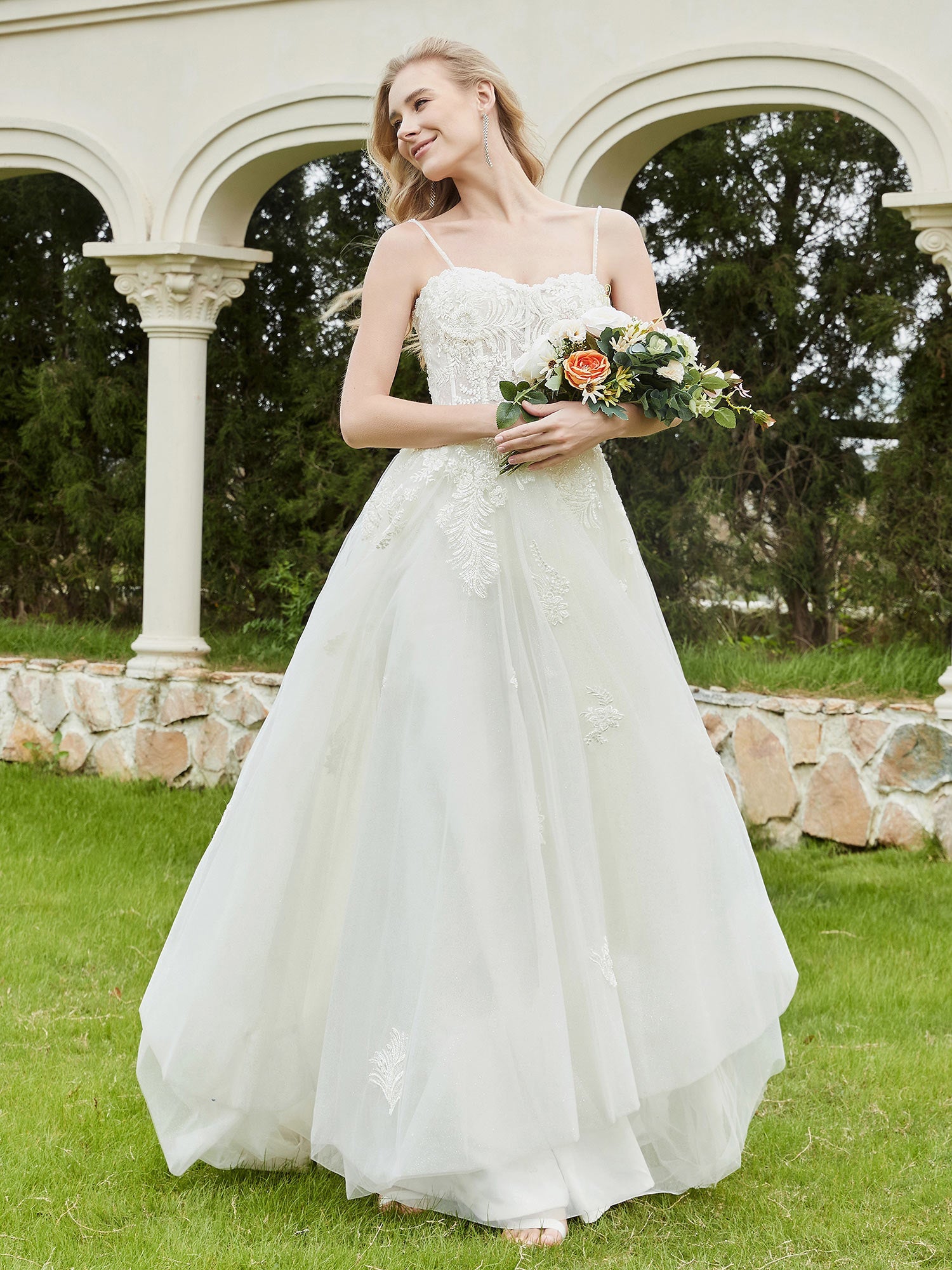A-Linie Brautkleid mit Applikationen und Pinselschleppe – Elfenbeinfarben