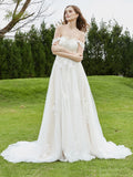 Schulterfreies Spitzenmieder mit Applikationen, Brautkleid – Elfenbein/Champagner