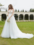 Illusion Brautkleid mit tiefem V-Ausschnitt und Spitzenmieder – Elfenbein 