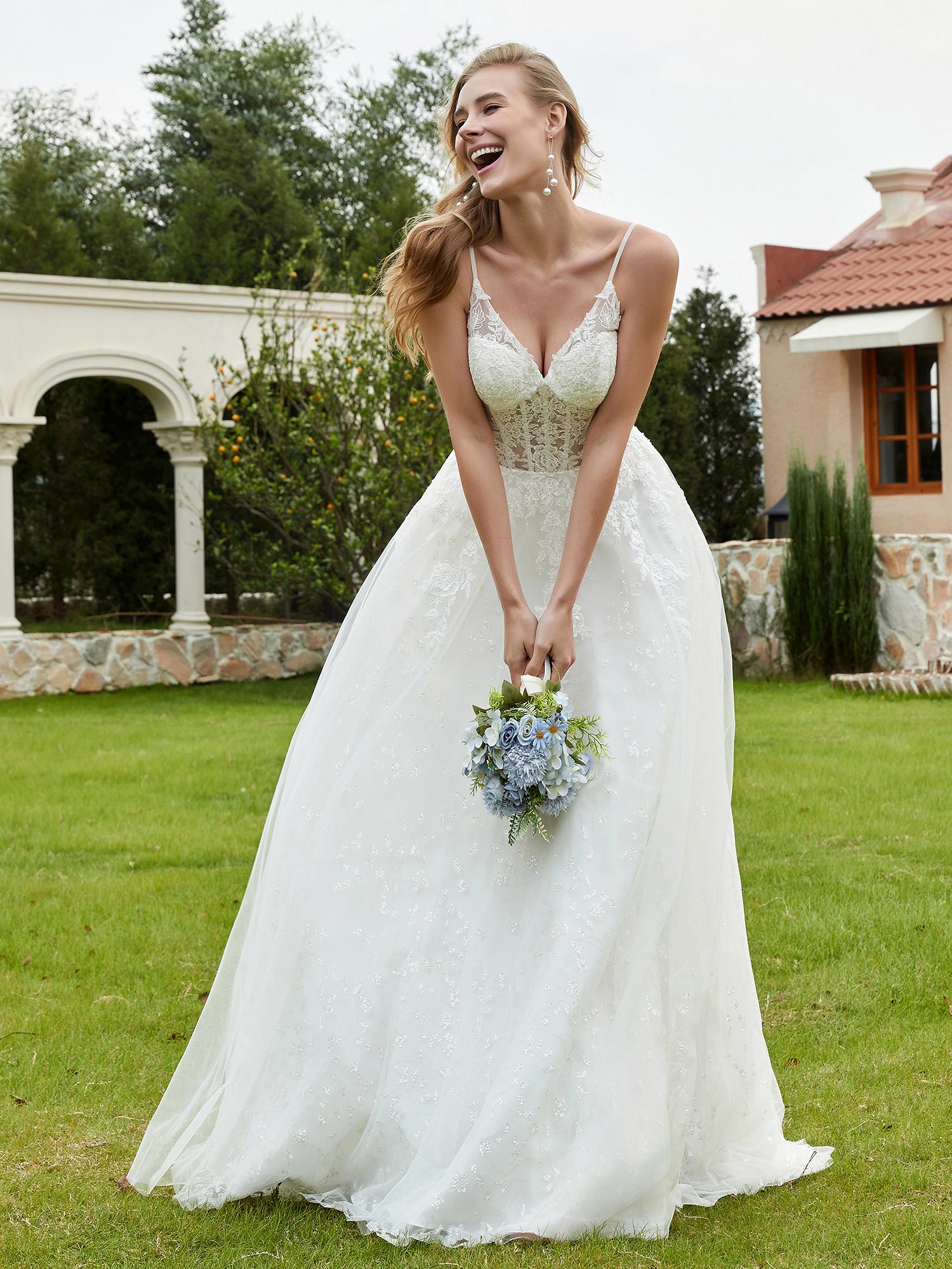 Applizierte Spaghettiträger Tüll Spitze Brautkleid Elfenbein Brautkleider Kleider