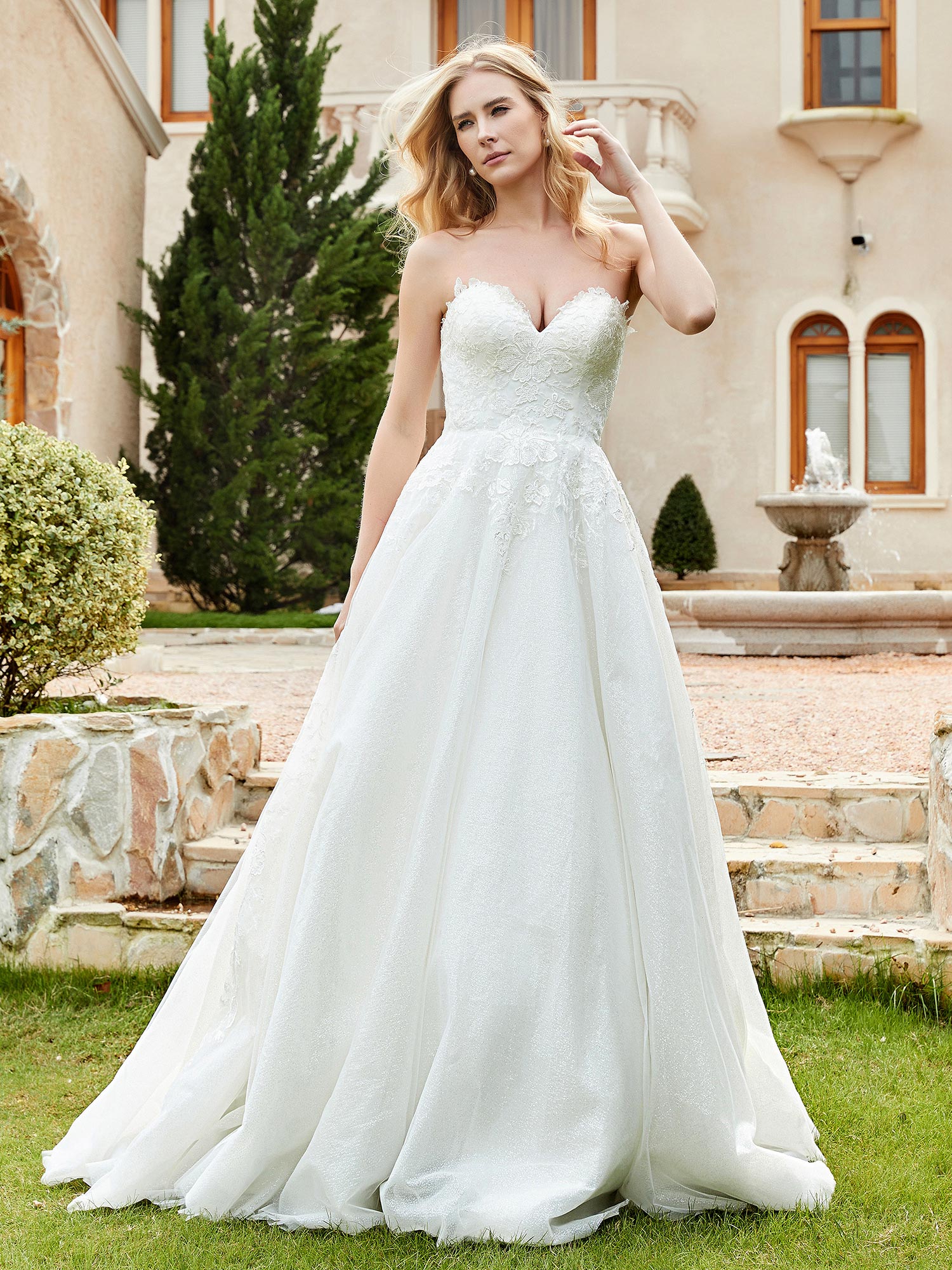 Sweetheart Lace Ruched Sweep Train Wedding Dress Ivory Bridal Gowns Dresses