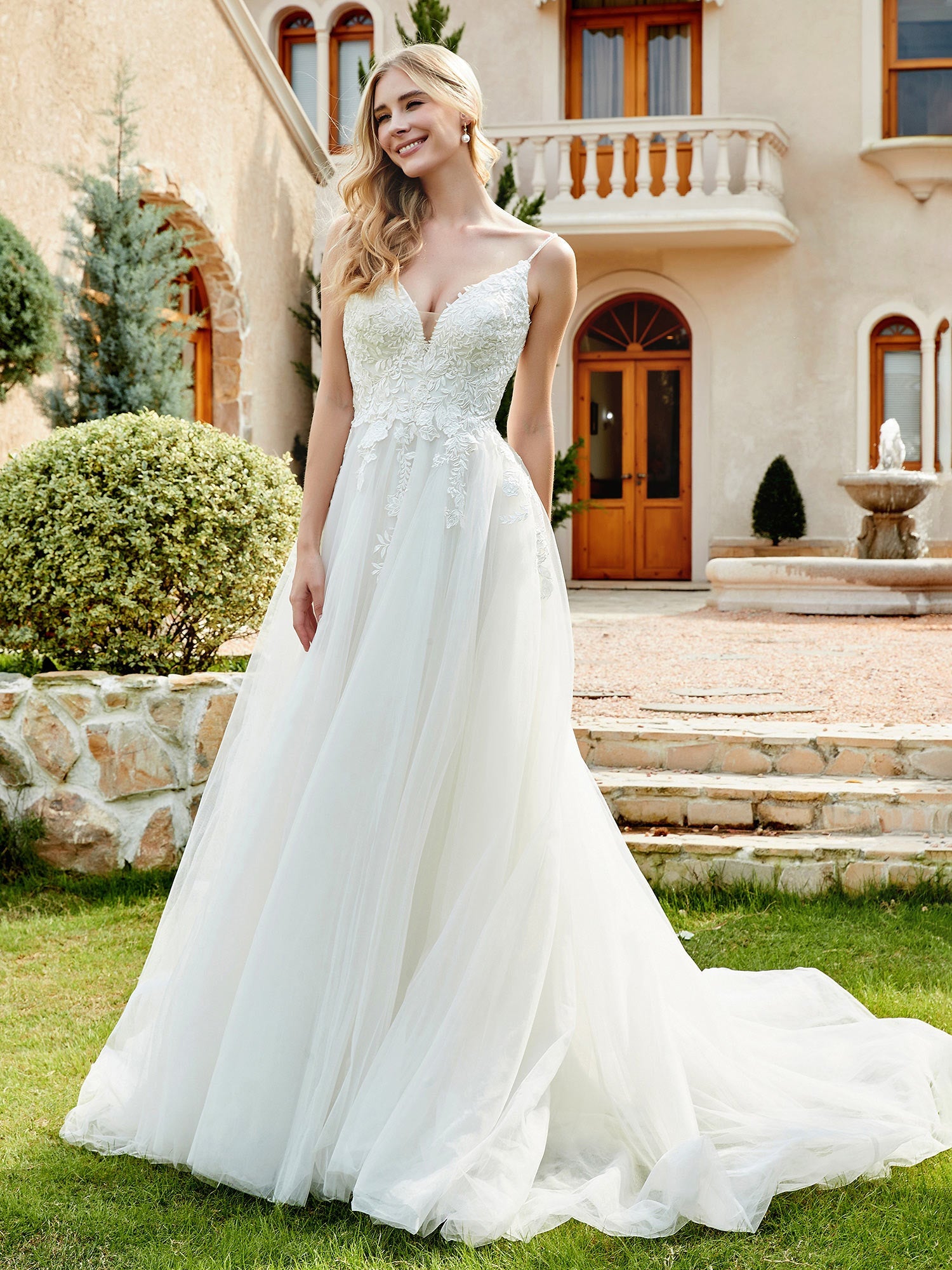 Spitze und Tüll gerüscht Kapelle Schleppe Brautkleid Elfenbein Brautkleider Kleider