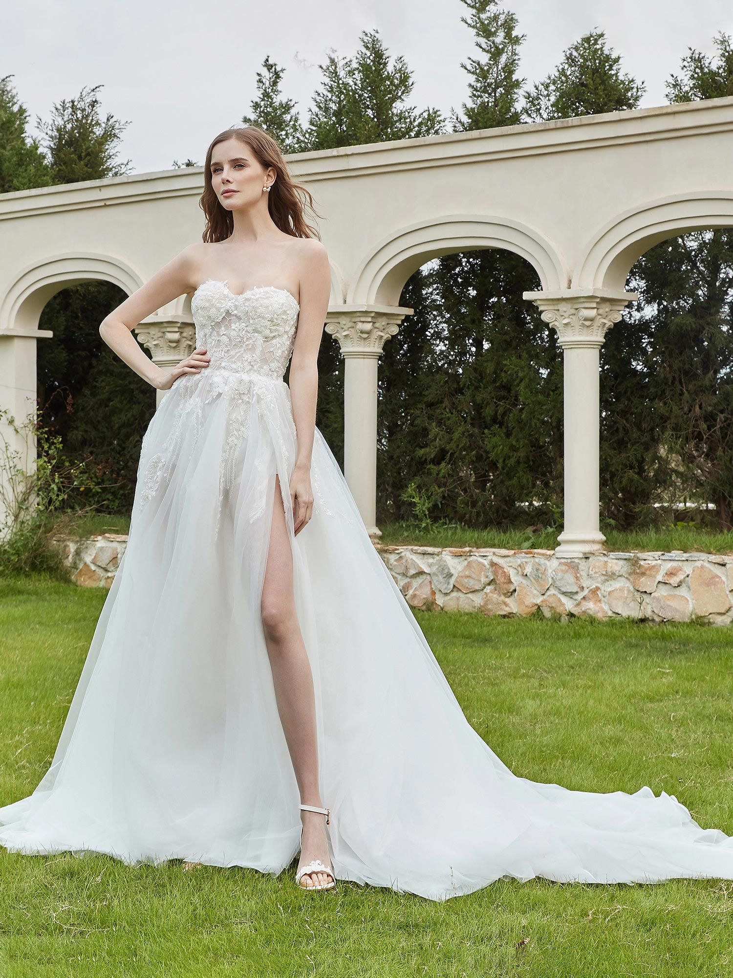 Tulle And Lace Sleeveless Wedding Dress With Slit Ivory Bridal Gowns Dresses