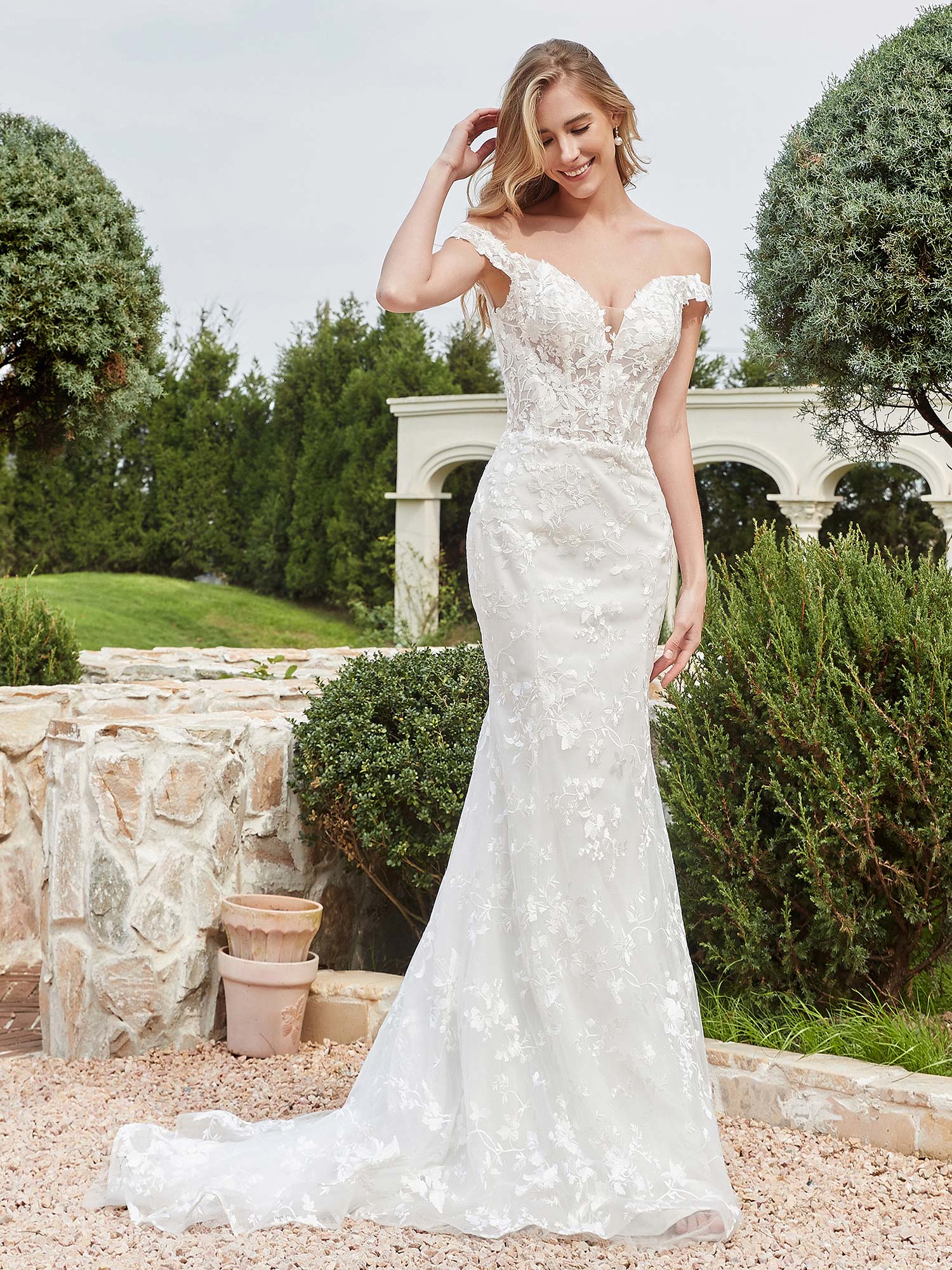 Off-the-shoulder Appliqued Sheath Lace Bridal Gown Ivory Bridal Gowns Wedding Dresses