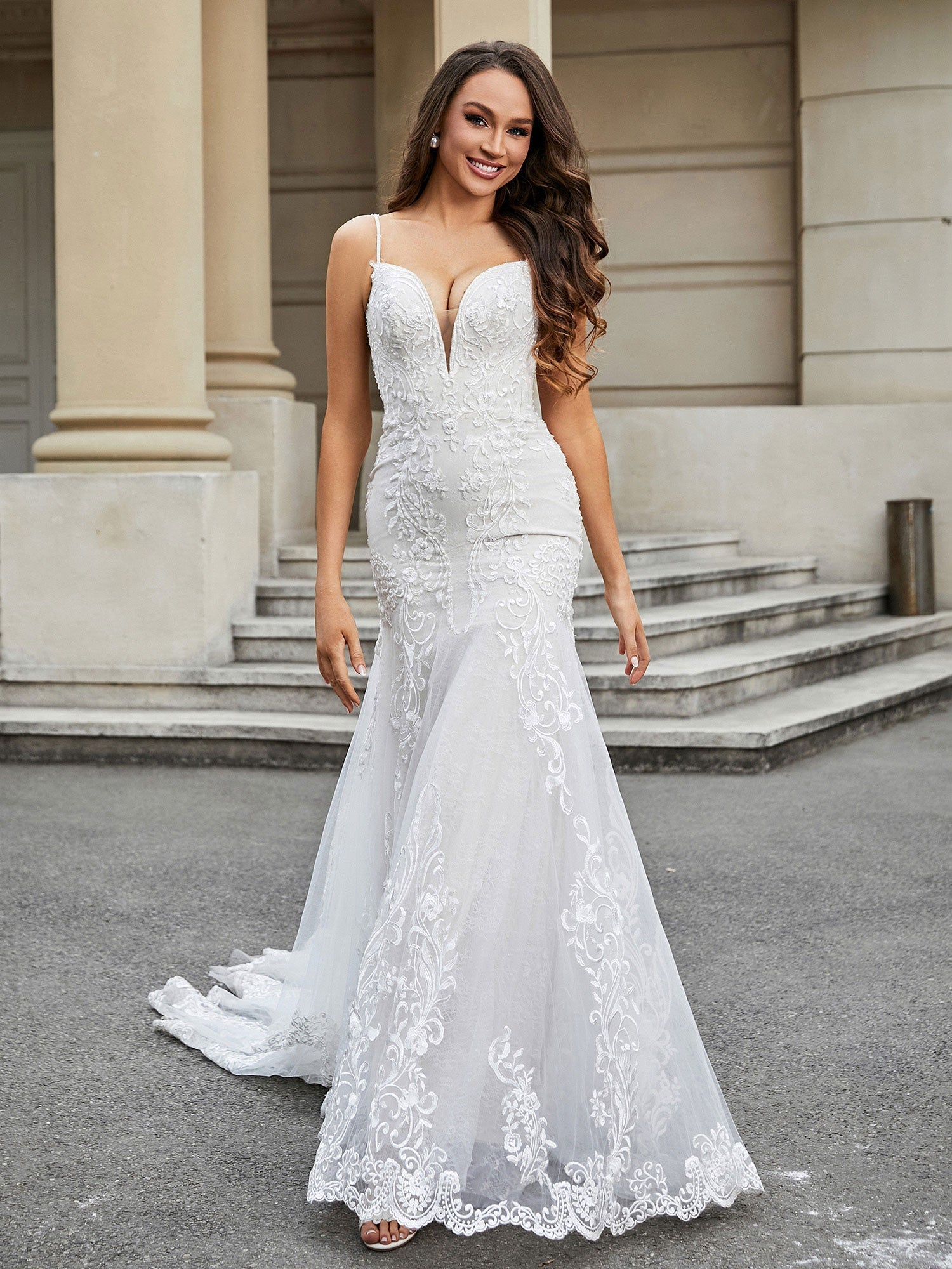 Meerjungfrau Spitze Kapelle Zug Brautkleid Elfenbein Brautkleider Kleider