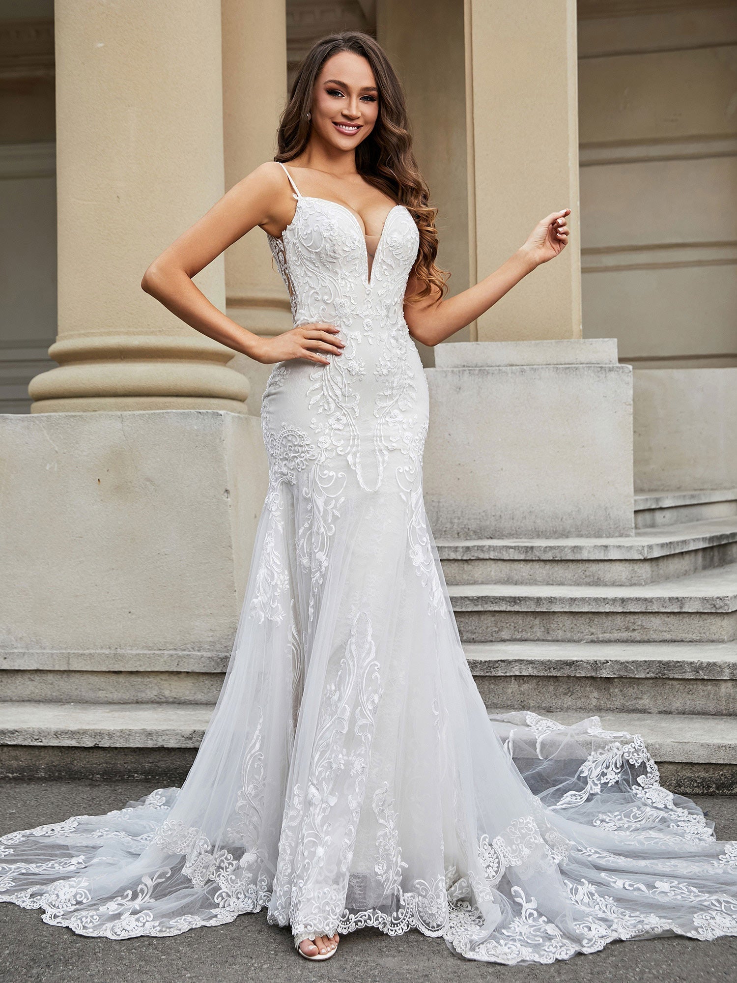 Meerjungfrau Spitze Kapelle Zug Brautkleid Elfenbein Brautkleider Kleider