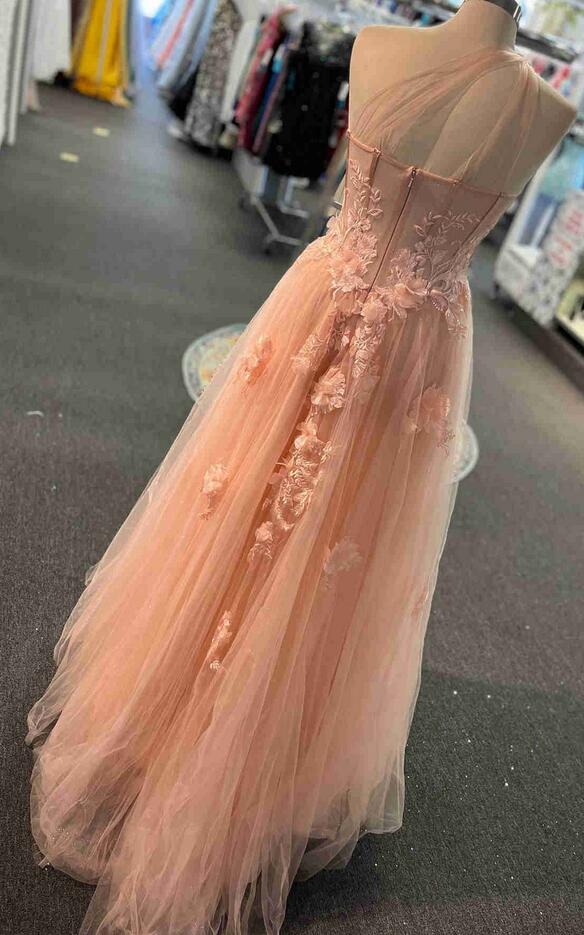 Langes Ballkleid mit einer Schulter KB1250