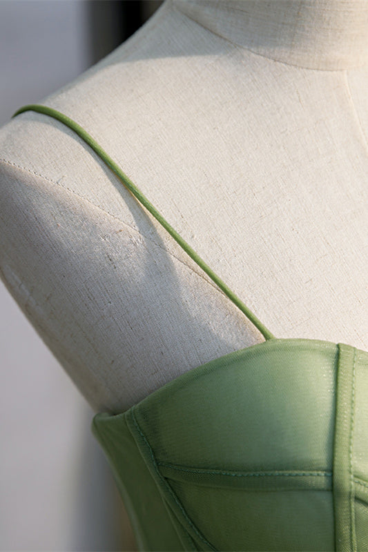 Hellgrünes A-Linien-Maxikleid mit Trägern und Rüschenlagen, formelles Abschlussballkleid 