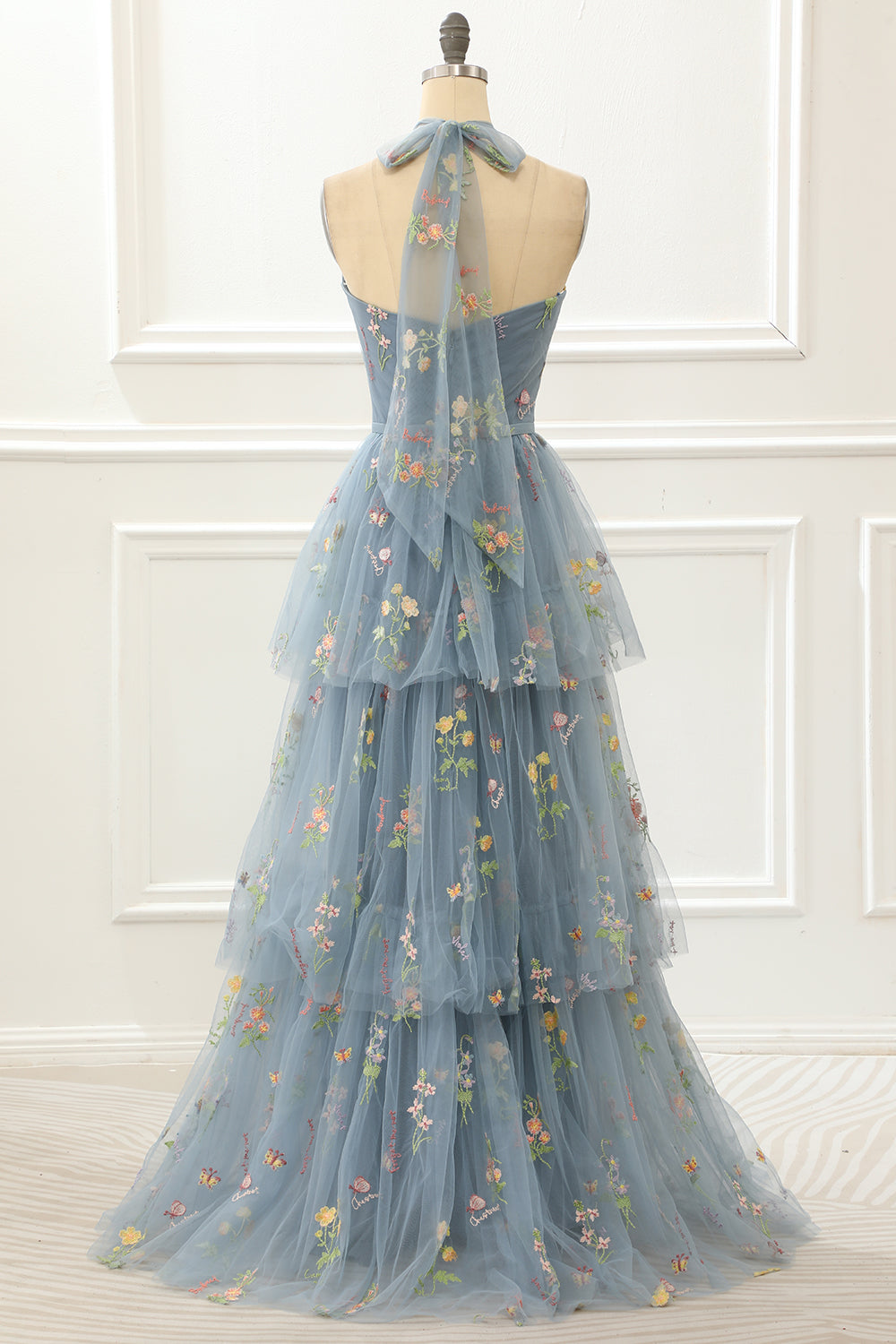 A Line Halter Tulle Prom Dress with Embroidery Formal Evening Dresses Party gowns