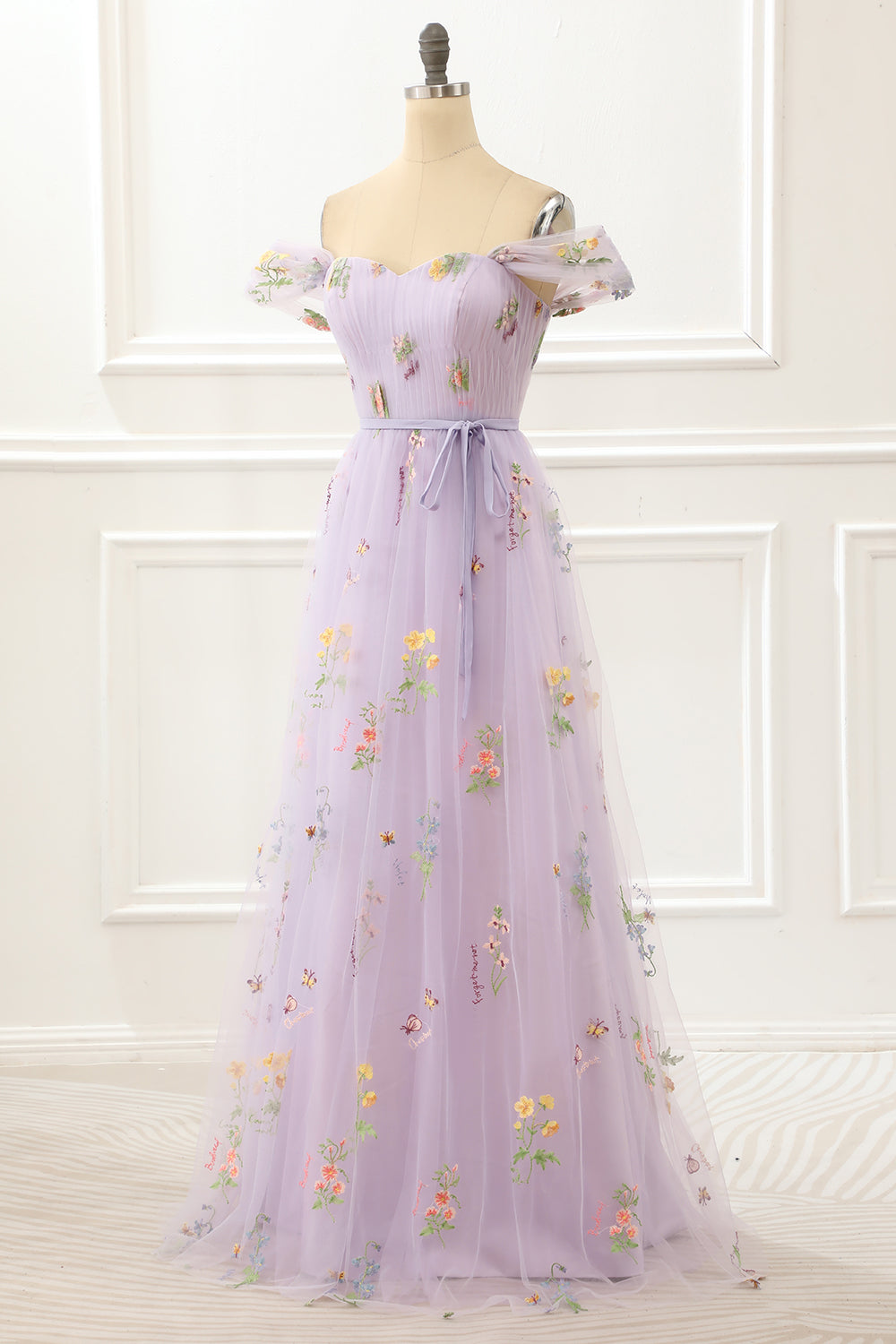 A-Linien-Tüll-Ballkleid mit schulterfreiem Lavendel und bestickten Abendkleidern