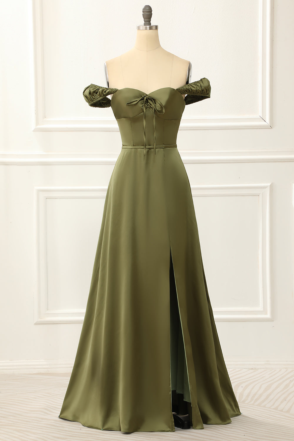 Grünes schulterfreies Satin-Abschlussballkleid, einfaches Abendkleid