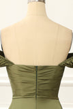 Grünes schulterfreies Satin-Abschlussballkleid, einfaches Abendkleid