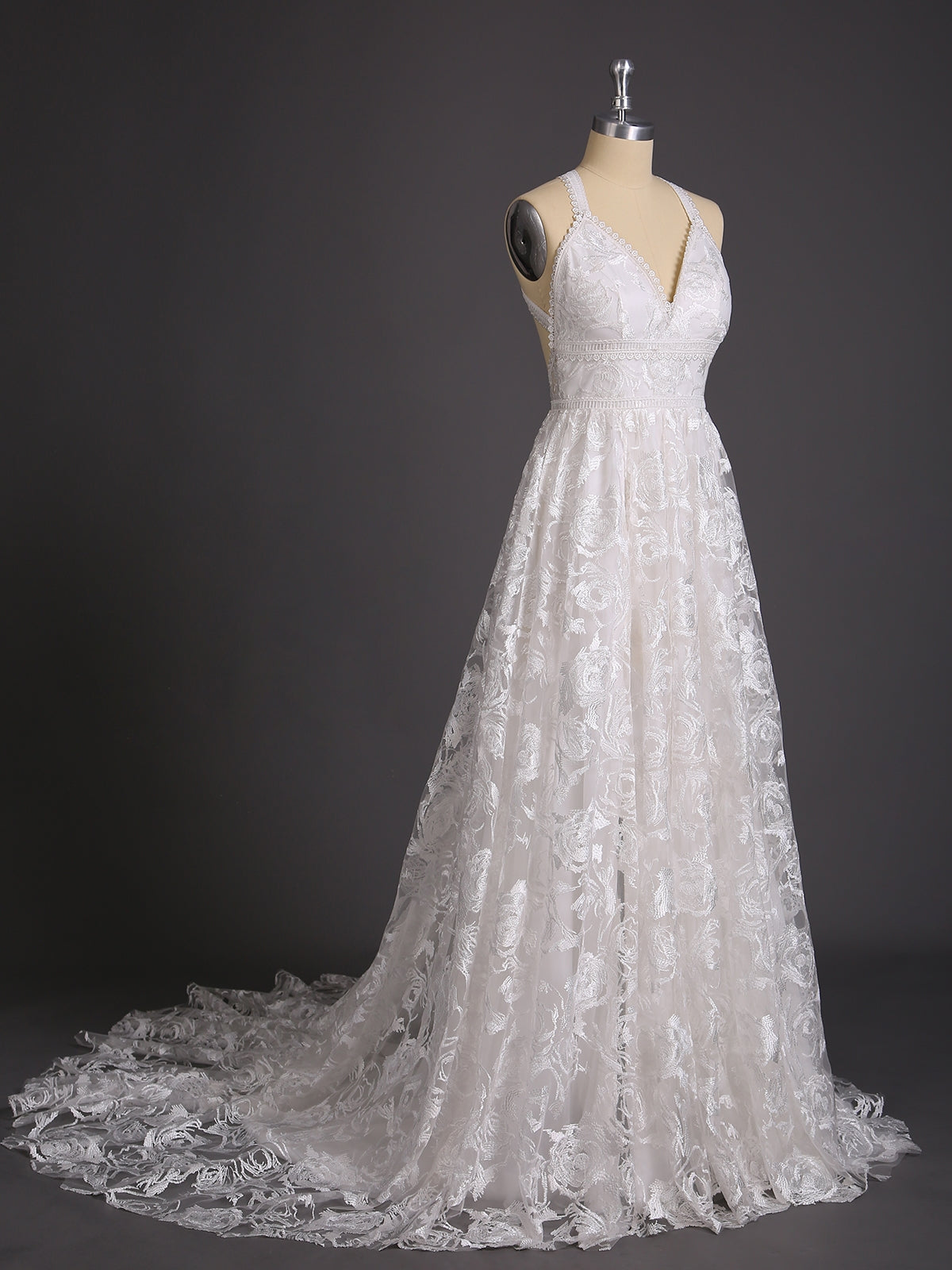 Brautkleid aus Spitze mit Schlitz und tiefem Rückenausschnitt – Elfenbeinfarben